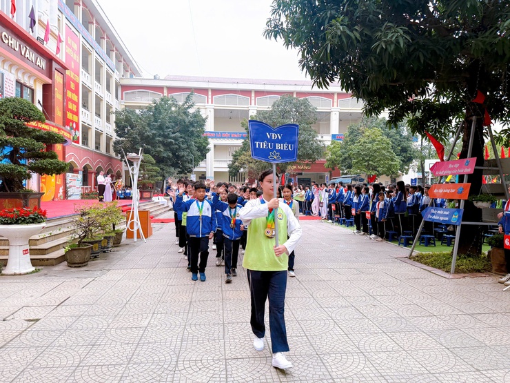 Trường THCS Chu Văn An: Khai mạc Hội khoẻ Phù Đổng năm học 2025 - 2026- Ảnh 7.