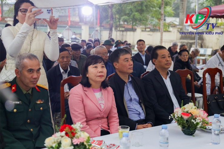 UBND xã Kiều Phú phối hợp Học viện Y - Dược học cổ truyền Việt Nam Khai mạc Chương trình khám bệnh và tư vấn sức khỏe miễn phí cho các đối tượng chính sách trên địa bàn- Ảnh 3.