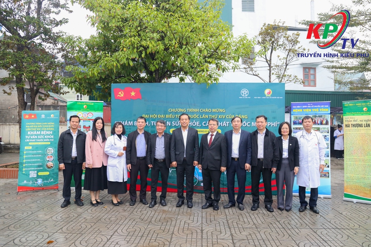 UBND xã Kiều Phú phối hợp Học viện Y - Dược học cổ truyền Việt Nam Khai mạc Chương trình khám bệnh và tư vấn sức khỏe miễn phí cho các đối tượng chính sách trên địa bàn- Ảnh 6.