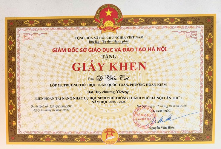 Học sinh Lê Tấn Tài - Lớp 5B xuất sắc đạt Huy chương Vàng Liên hoan tài năng nhạc cụ Thủ đô lần thứ I- Ảnh 5.