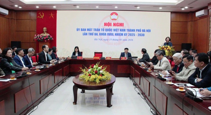 ĐỒNG CHÍ TRẦN THỊ PHƯƠNG HOA GIỮ CHỨC PHÓ CHỦ TỊCH THƯỜNG TRỰC ỦY BAN MTTQ VIỆT NAM TP HÀ NỘI- Ảnh 2.