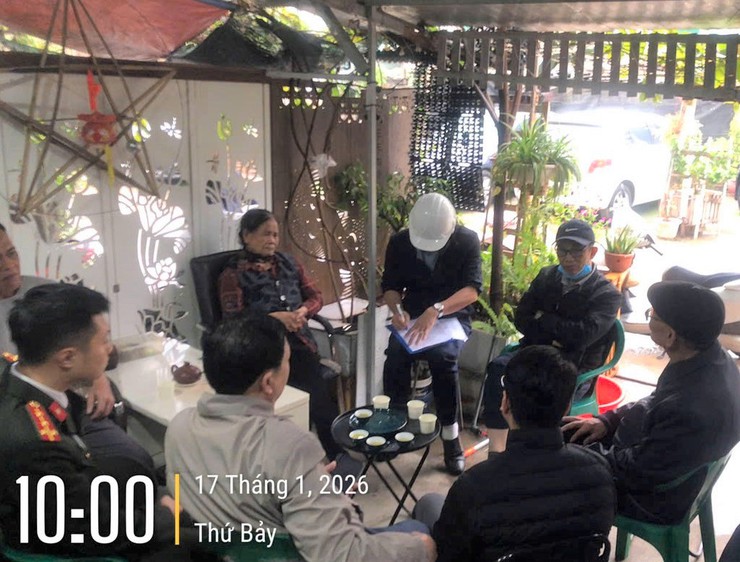 LÃNH ĐẠO PHƯỜNG CẦU GIẤY THĂM HỎI, ĐỘNG VIÊN NHÂN DÂN TRONG CÔNG TÁC GIẢI PHÓNG MẶT BẰNG- Ảnh 7.