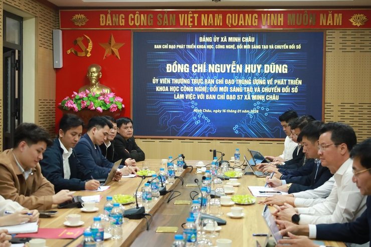 Xã Minh Châu tích cực thúc đẩy chuyển đổi số, hướng tới xã thông minh năm 2030- Ảnh 2.