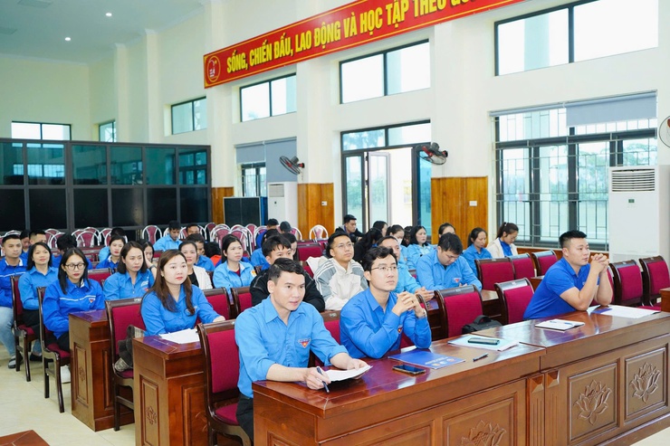 Đoàn thanh niên xã Chuyên Mỹ triển khai phương hướng hoạt động năm 2026 và thảo luận, giới thiệu người ứng cử đại biểu HĐND xã Chuyên Mỹ, nhiệm kỳ 2026-2031- Ảnh 2.