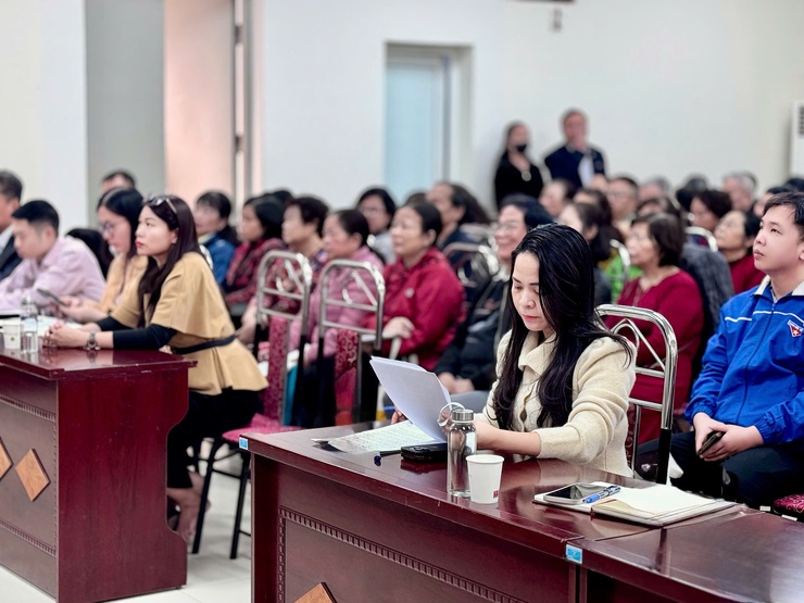 UBND PHƯỜNG VĂN MIẾU - QUỐC TỬ GIÁM NÂNG CAO HIỆU QUẢ TÍN DỤNG CHÍNH SÁCH XÃ HỘI GÓP PHẦN BẢO ĐẢM AN SINH VÀ ỔN ĐỊNH ĐỜI SỐNG NHÂN DÂN- Ảnh 4.