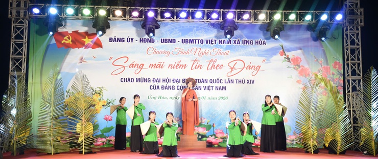 ỨNG HOÀ: SÔI NỔI CHƯƠNG TRÌNH VĂN NGHỆ "SÁNG MÃI NIỀM TIN THEO ĐẢNG".- Ảnh 27.