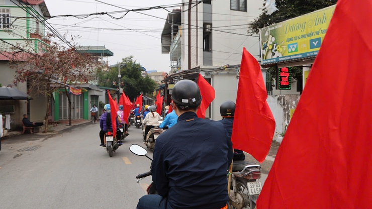 Tuyên truyền lưu động – Lan tỏa khí thế thi đua chào mừng Đại hội XIV của Đảng- Ảnh 8.