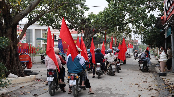 Tuyên truyền lưu động – Lan tỏa khí thế thi đua chào mừng Đại hội XIV của Đảng- Ảnh 10.