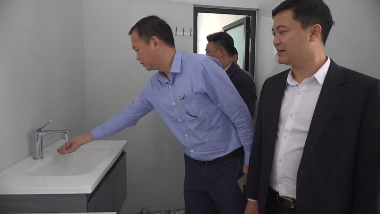 UBMTTQ xã Hòa Xá trao kinh phí xây dựng nhà Đại đoàn kết cho hộ cận nghèo- Ảnh 2.