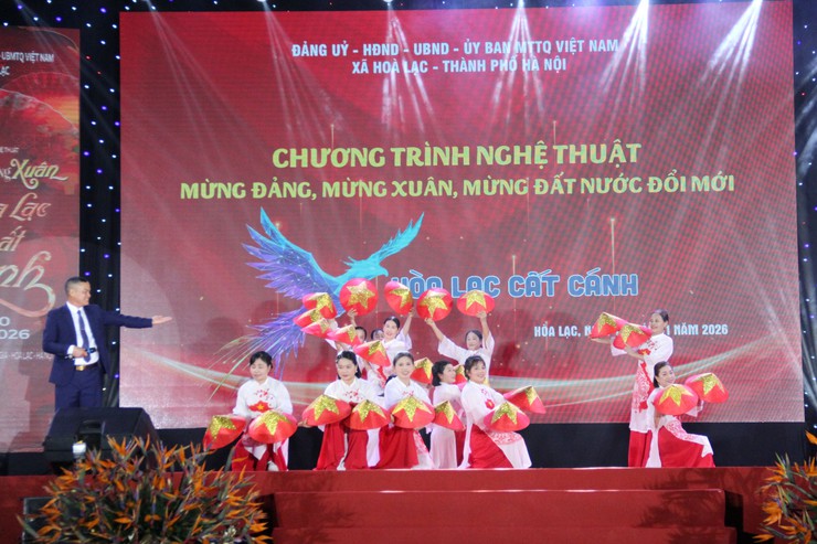 HÒA LẠC CẤT CÁNH – ĐÊM NGHỆ THUẬT ĐẶC SẮC LAN TỎA KHÁT VỌNG PHÁT TRIỂN- Ảnh 9.