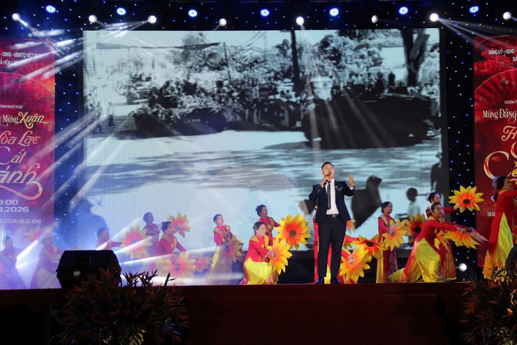 HÒA LẠC CẤT CÁNH – ĐÊM NGHỆ THUẬT ĐẶC SẮC LAN TỎA KHÁT VỌNG PHÁT TRIỂN- Ảnh 7.
