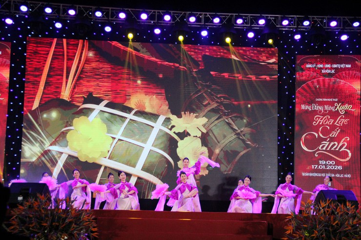 HÒA LẠC CẤT CÁNH – ĐÊM NGHỆ THUẬT ĐẶC SẮC LAN TỎA KHÁT VỌNG PHÁT TRIỂN- Ảnh 17.