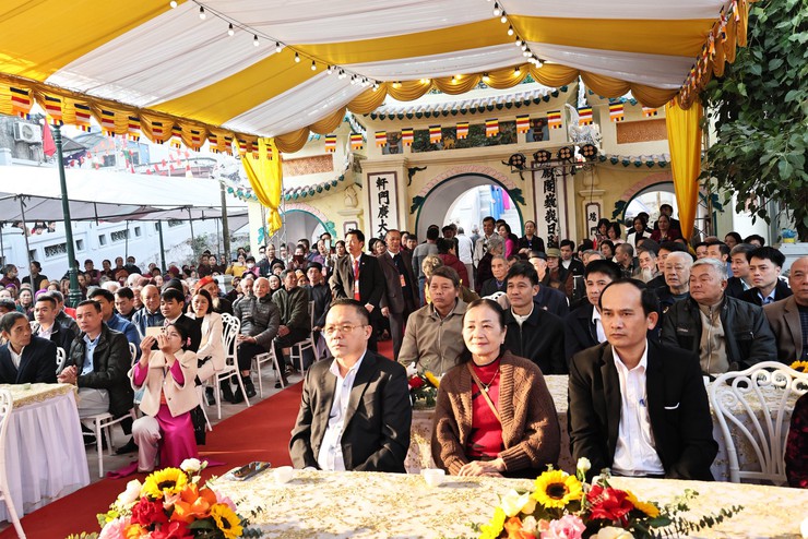 TRANG TRỌNG LỄ KHÁNH THÀNH CÔNG TRÌNH TU BỔ, TÔN TẠO CHÙA DIÊN KHÁNH TẠI THÔN DƯ XÁ THƯỢNG- Ảnh 5.