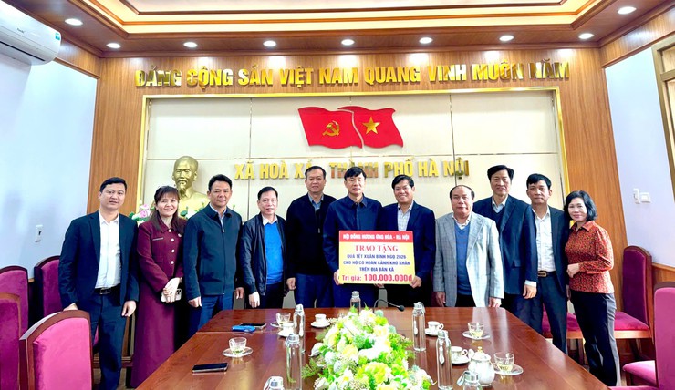 Hội đồng hương Ứng Hòa chung tay chăm lo Tết cho nhân dân Hòa Xá- Ảnh 1.