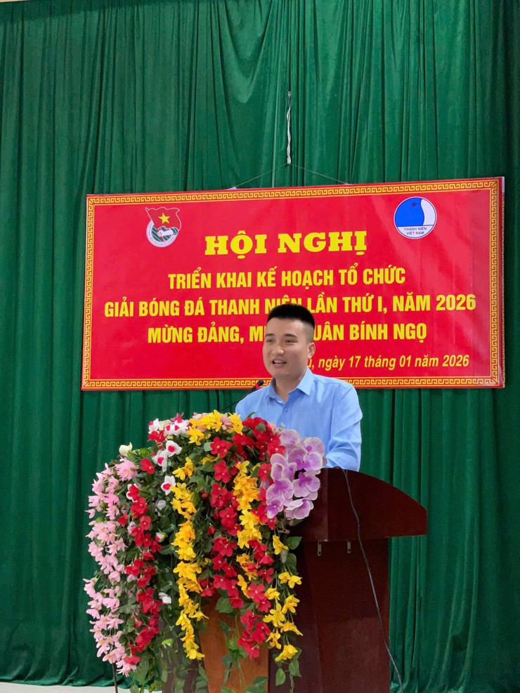 Hội nghị triển khai Quyết định thành lập Ban Tổ chức và Kế hoạch tổ chức Giải bóng đá Thanh niên xã Hòa Phú - Ảnh 4.