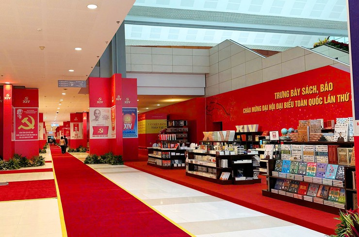 Trưng bày chuyên đề: “ĐẢNG CỘNG SẢN VIỆT NAM – TỪ ĐẠI HỘI ĐẾN ĐẠI HỘI” - Chào mừng Đại hội đại biểu toàn quốc lần thứ XIV của Đảng- Ảnh 2.