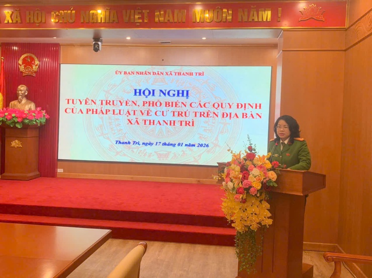 CÔNG AN XÃ THANH TRÌ: QUYẾT LIỆT, KỊP THỜI THAM MƯU CHÍNH QUYỀN CÔNG TÁC TUYÊN TRUYỀN, PHỔ BIẾN QUY ĐỊNH CỦA PHÁP LUẬT VỀ CƯ TRÚ TRÊN ĐỊA BÀN- Ảnh 3.