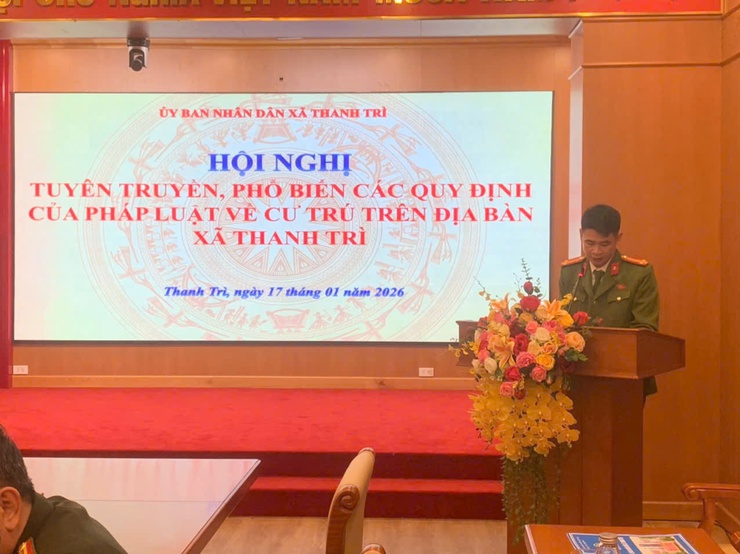 CÔNG AN XÃ THANH TRÌ: QUYẾT LIỆT, KỊP THỜI THAM MƯU CHÍNH QUYỀN CÔNG TÁC TUYÊN TRUYỀN, PHỔ BIẾN QUY ĐỊNH CỦA PHÁP LUẬT VỀ CƯ TRÚ TRÊN ĐỊA BÀN- Ảnh 4.