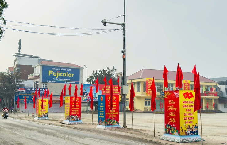 Xã Hương Sơn rực cờ hoa chào mừng Đại hội XIV của Đảng- Ảnh 4.