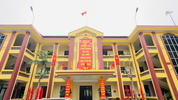 Xã Hương Sơn rực cờ hoa chào mừng Đại hội XIV của Đảng- Ảnh 2.