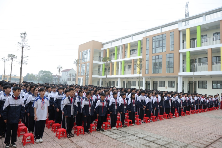 Niềm vui của cô, trò Trường Trung học cơ sở Trung Hòa khi chuyển về ngôi trường mới- Ảnh 3.