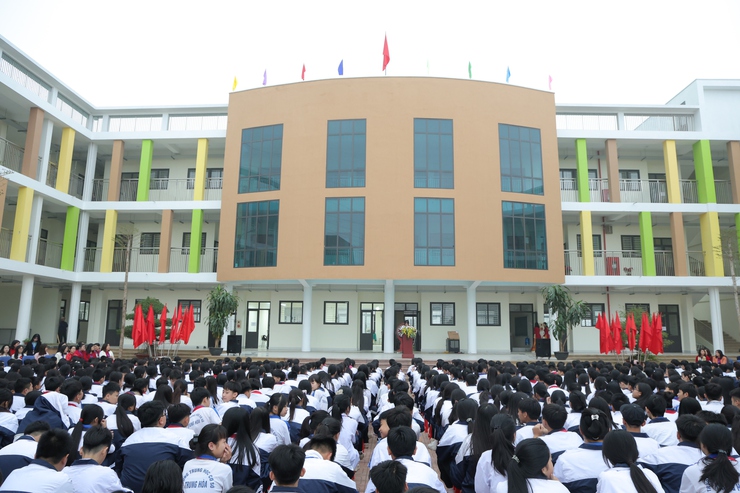 Niềm vui của cô, trò Trường Trung học cơ sở Trung Hòa khi chuyển về ngôi trường mới- Ảnh 4.