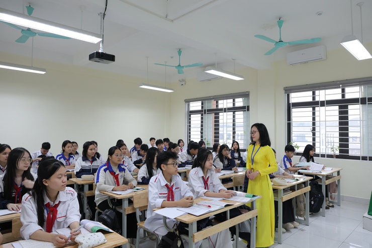 Niềm vui của cô, trò Trường Trung học cơ sở Trung Hòa khi chuyển về ngôi trường mới- Ảnh 7.