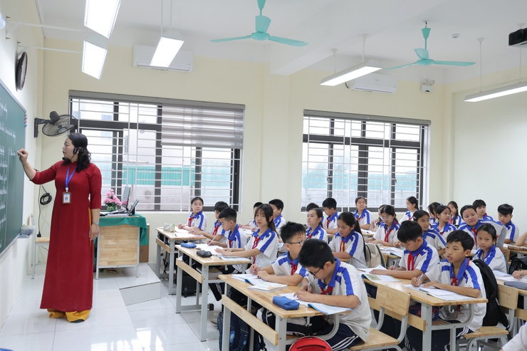 Niềm vui của cô, trò Trường Trung học cơ sở Trung Hòa khi chuyển về ngôi trường mới- Ảnh 9.