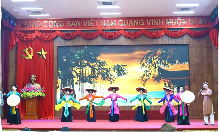 Đảng uỷ, HĐND, UBND, Uỷ ban MTTQ Việt Nam xã Thạch Thất tổng kết công tác thi đua, khen thưởng năm 2025; phát động phong trào thi đua năm 2026- Ảnh 13.