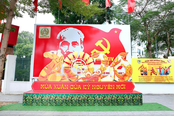 Không khí rực rỡ cờ hoa trên địa bàn Phường Ô Chợ Dừa chào mừng Đại hội đại biểu toàn quốc lần thứ XIV của Đảng - Ảnh 9.