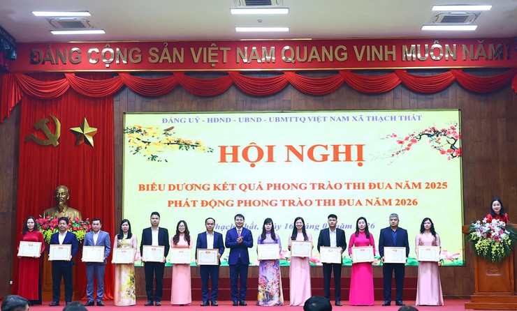 Đảng uỷ, HĐND, UBND, Uỷ ban MTTQ Việt Nam xã Thạch Thất tổng kết công tác thi đua, khen thưởng năm 2025; phát động phong trào thi đua năm 2026- Ảnh 5.