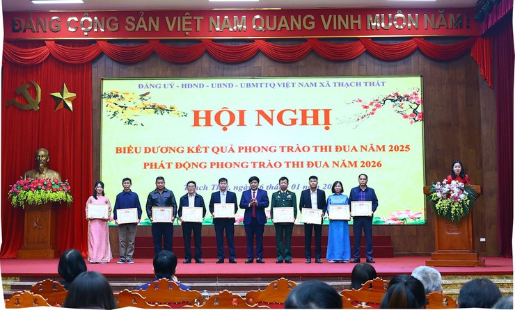 Đảng uỷ, HĐND, UBND, Uỷ ban MTTQ Việt Nam xã Thạch Thất tổng kết công tác thi đua, khen thưởng năm 2025; phát động phong trào thi đua năm 2026- Ảnh 8.