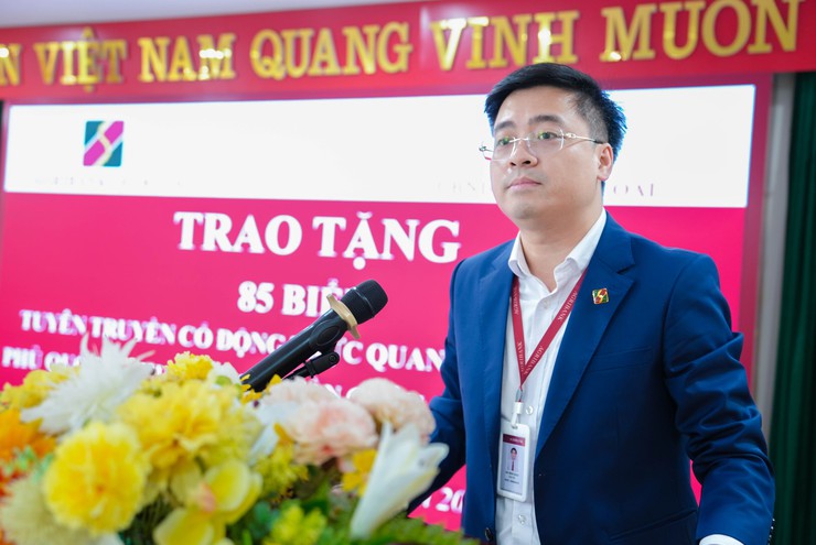 AGRIBANK QUỐC OAI TRAO TẶNG 85 BIỂN TUYÊN TRUYỀN CỔ ĐỘNG TRỰC QUAN- Ảnh 6.