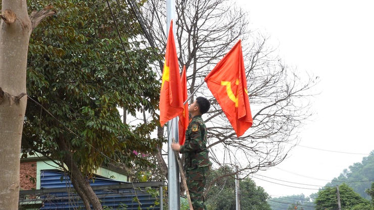 Xã Yên Xuân rực rỡ cờ hoa chào mừng Đại hội Đại biểu toàn quốc lần thứ XIV của Đảng- Ảnh 3.