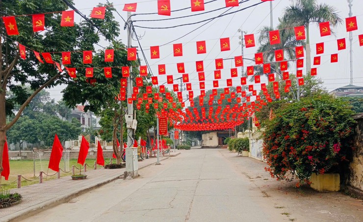 Xã Phú Xuyên rực rỡ cờ hoa chào mừng Đại hội XIV của Đảng- Ảnh 4.