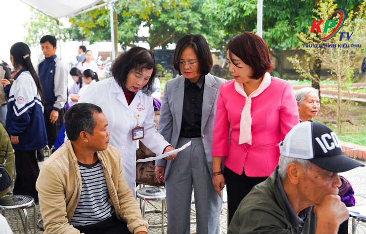 XÃ KIỀU PHÚ TỔ CHỨC KHÁM, TƯ VẤN SỨC KHỎE MIỄN PHÍ CHO CÁC ĐỐI TƯỢNG CHÍNH SÁCH- Ảnh 5.