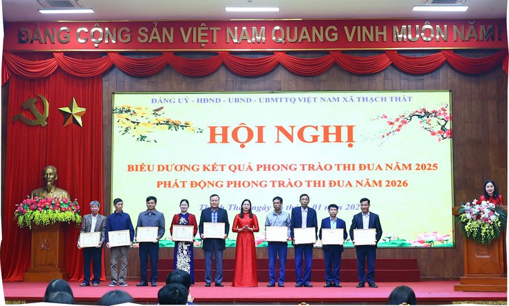 Đảng uỷ, HĐND, UBND, Uỷ ban MTTQ Việt Nam xã Thạch Thất tổng kết công tác thi đua, khen thưởng năm 2025; phát động phong trào thi đua năm 2026- Ảnh 4.
