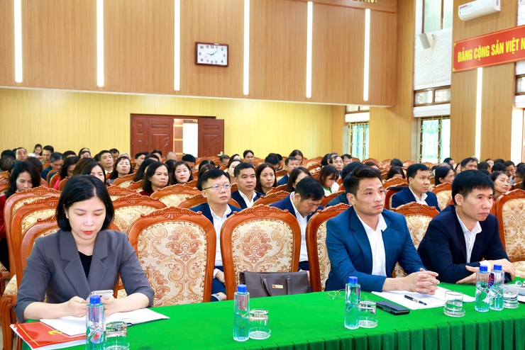 Đảng uỷ xã Thư Lâm tổ chức hội nghị thực hiện quy trình rà soát, bổ sung quy hoạch cấp uỷ và các chức danh lãnh đạo chủ chốt nhiệm kỳ 2025-2030, 2026-2031
- Ảnh 8.