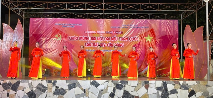 Xã Thuận An phối hợp tổ chức chương trình nghệ thuật đặc biệt chào mừng&nbsp;Đại hội Đại biểu toàn quốc lần thứ 14 của Đảng- Ảnh 4.