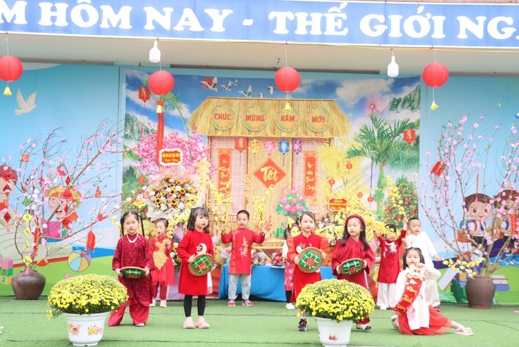 Hội chợ Xuân 2026: Nơi mùa xuân bắt đầu từ nụ cười trẻ thơ Hồng Thái- Ảnh 4.