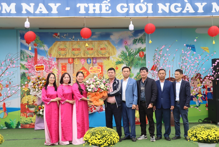 Hội chợ Xuân 2026: Nơi mùa xuân bắt đầu từ nụ cười trẻ thơ Hồng Thái- Ảnh 2.