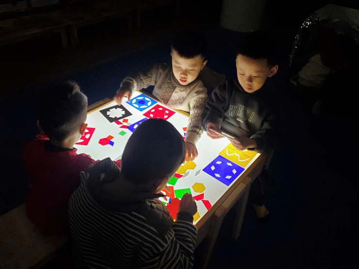 ÁNH SÁNG - NHỊP CẦU KHƠI DẬY HỨNG THÚ HỌC TẬP CHO TRẺ- Ảnh 3.