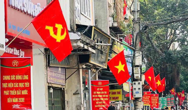 TDP SỐ 6 PHƯỜNG ĐÔNG NGẠC TRANG HOÀNG RỰC RỠ CHÀO MỪNG ĐẠI HỘI ĐẠI BIỂU TOÀN QUỐC LẦN THỨ XIV CỦA ĐẢNG- Ảnh 5.
