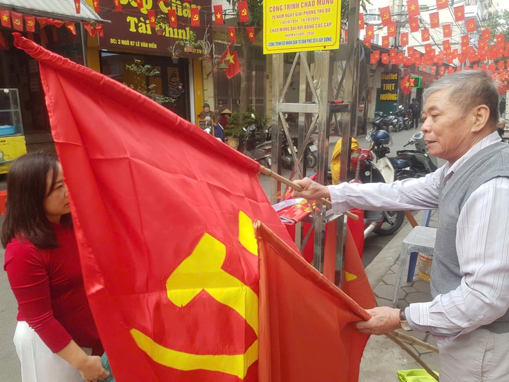 TDP SỐ 6 PHƯỜNG ĐÔNG NGẠC TRANG HOÀNG RỰC RỠ CHÀO MỪNG ĐẠI HỘI ĐẠI BIỂU TOÀN QUỐC LẦN THỨ XIV CỦA ĐẢNG- Ảnh 1.