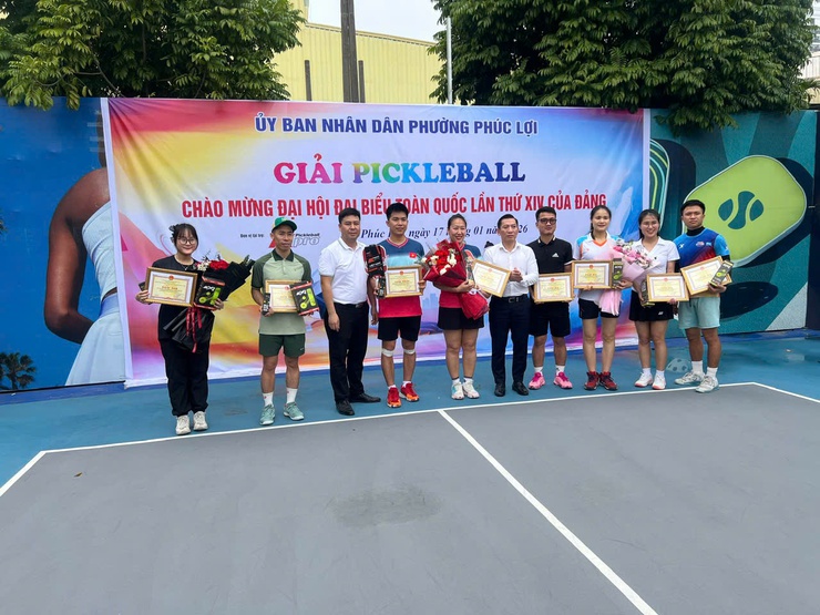 Phường Phúc Lợi tổ chức thành công “Giải Pickleball Cán bộ, công chức, viên chức, Lực lượng vũ trang, Doanh nhân phường Phúc Lợi chào mừng Đại hội Đảng toàn quốc lần thứ XIV.- Ảnh 3.