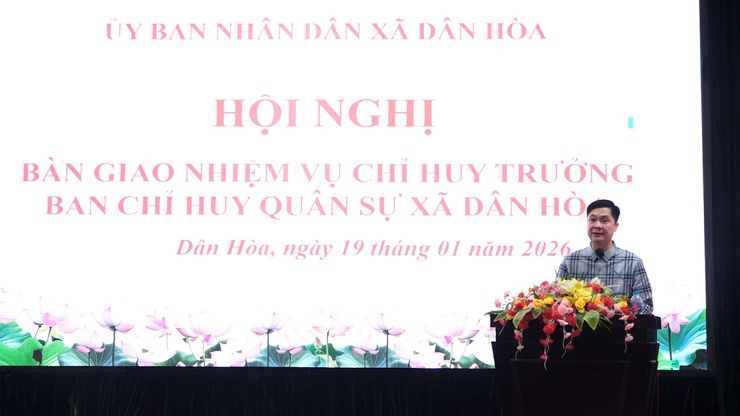 HỘI NGHỊ BÀN GIAO NHIỆM VỤ CHỈ HUY TRƯỞNG BAN CHỈ HUY QUÂN SỰ XÃ DÂN HÒA- Ảnh 2.