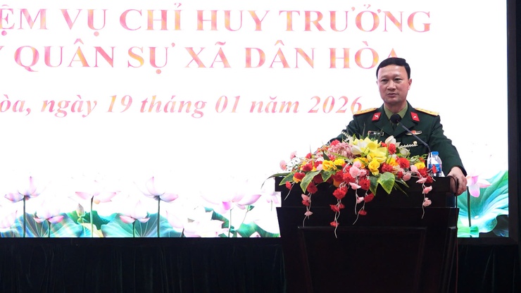 HỘI NGHỊ BÀN GIAO NHIỆM VỤ CHỈ HUY TRƯỞNG BAN CHỈ HUY QUÂN SỰ XÃ DÂN HÒA- Ảnh 8.