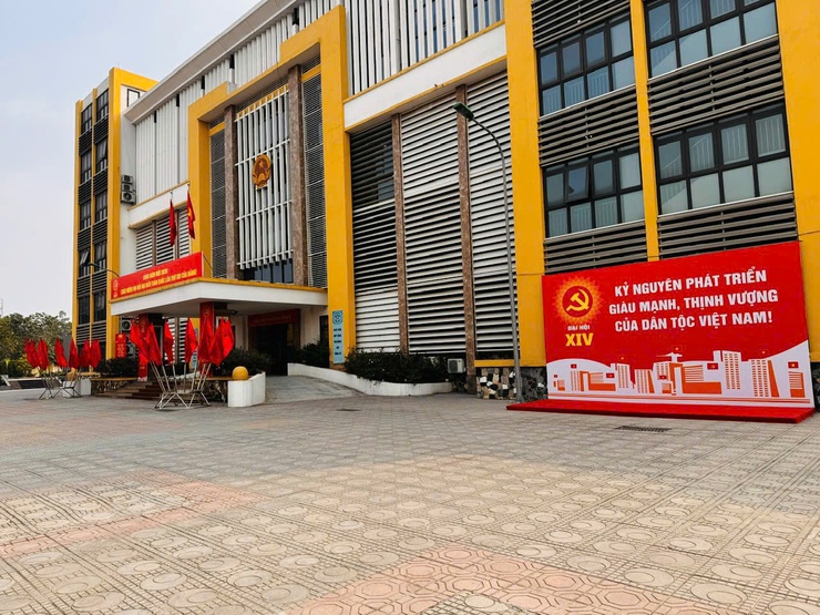 PHƯỜNG LĨNH NAM: TRIỂN KHAI CÔNG TÁC TUYÊN TRUYỀN, CỔ ĐỘNG TRỰC QUAN CHÀO MỪNG ĐẠI HỘI ĐẠI BIỂU  TOÀN QUỐC LẦN THỨ XIV XỦA ĐẢNG.- Ảnh 1.