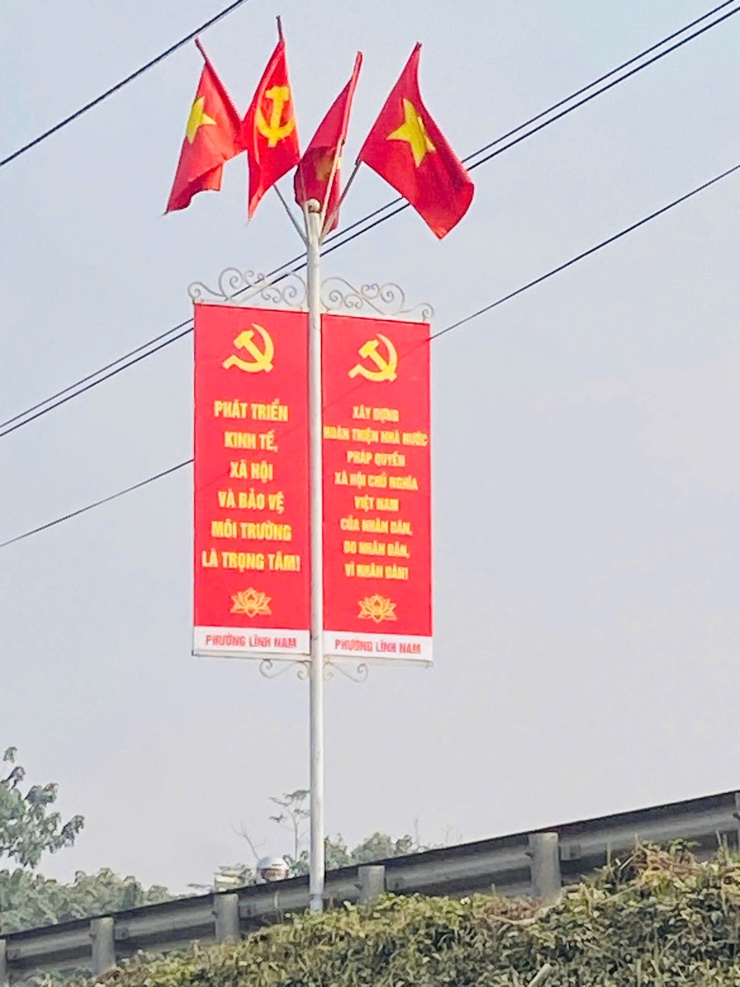 PHƯỜNG LĨNH NAM: TRIỂN KHAI CÔNG TÁC TUYÊN TRUYỀN, CỔ ĐỘNG TRỰC QUAN CHÀO MỪNG ĐẠI HỘI ĐẠI BIỂU  TOÀN QUỐC LẦN THỨ XIV XỦA ĐẢNG.- Ảnh 2.