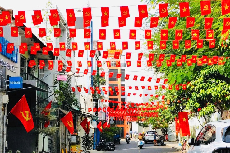 PHƯỜNG LĨNH NAM: TRIỂN KHAI CÔNG TÁC TUYÊN TRUYỀN, CỔ ĐỘNG TRỰC QUAN CHÀO MỪNG ĐẠI HỘI ĐẠI BIỂU  TOÀN QUỐC LẦN THỨ XIV XỦA ĐẢNG.- Ảnh 4.